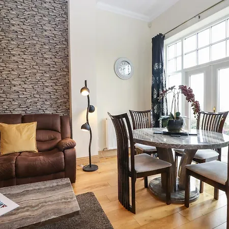 5 Ladstock Hall Apartamento